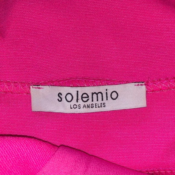 Hot pink plunging V skater dress - Picture 4 of 4